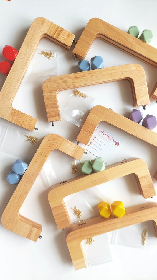 MANICI-CHIUSURE A MOLLA