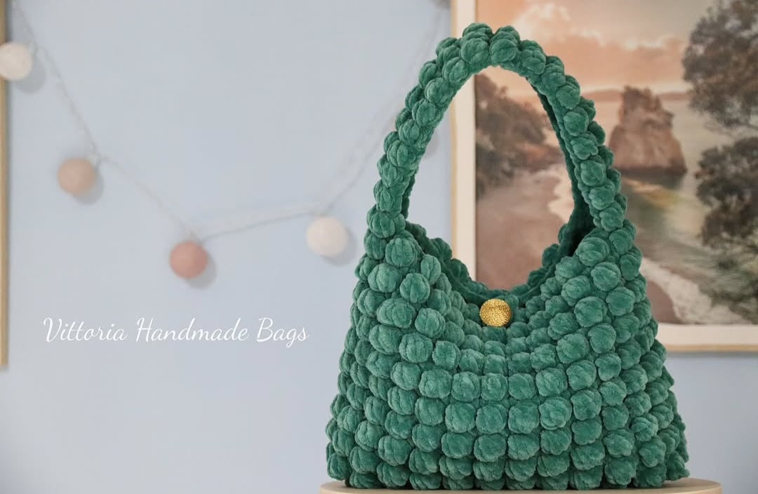 TOTE BAGS